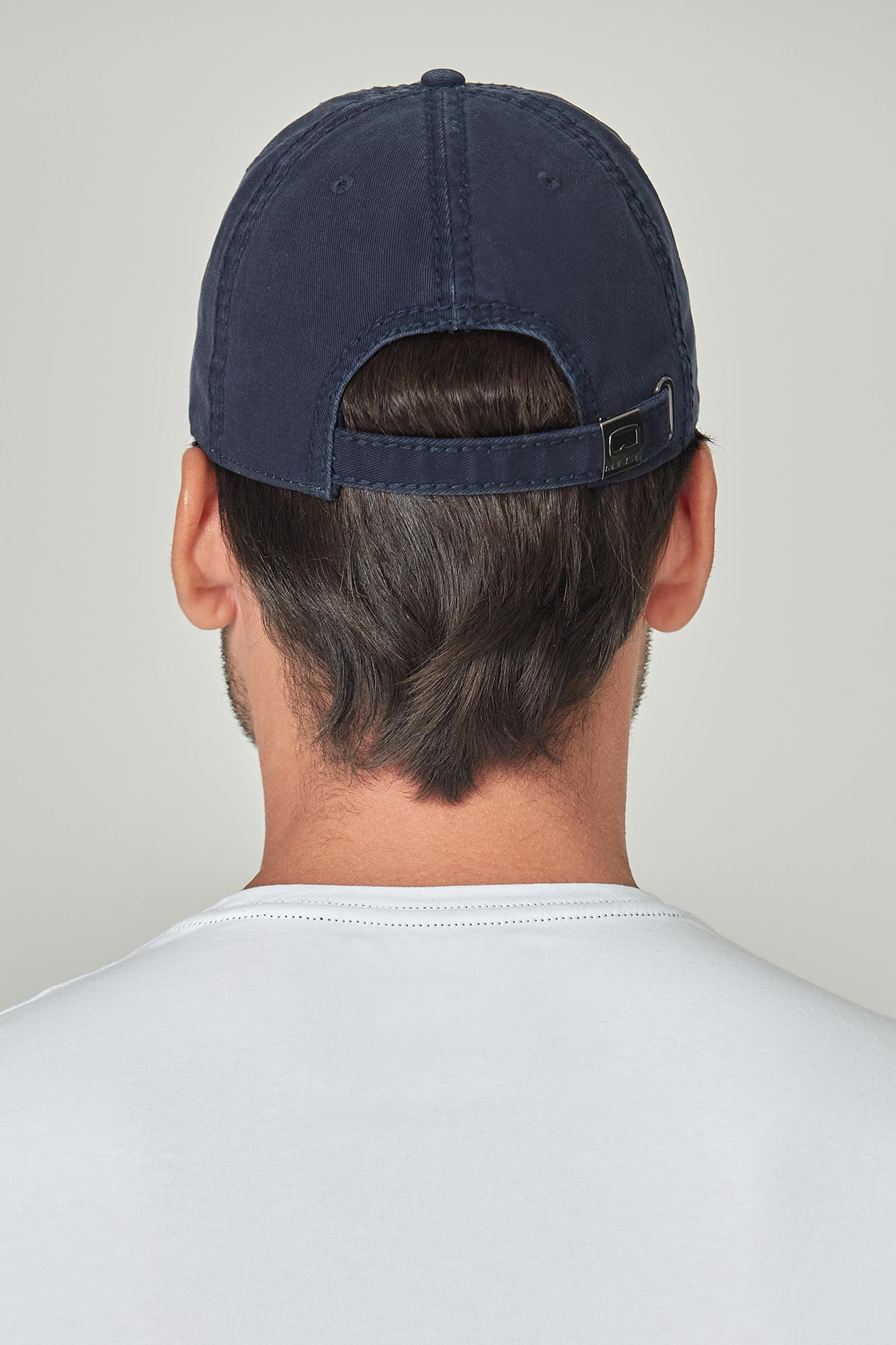 GORRA BEISBOLERA COLOR AZUL OSCURO