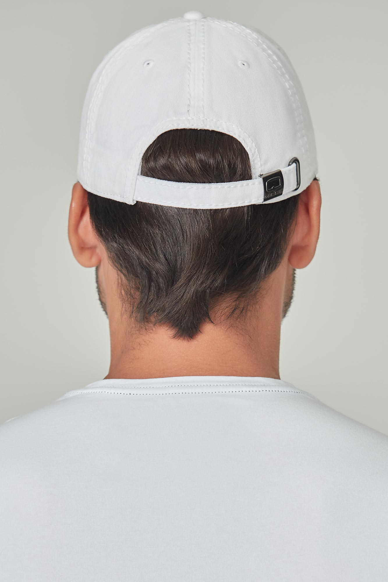 GORRA BEISBOLERA COLOR BLANCO OPTICO