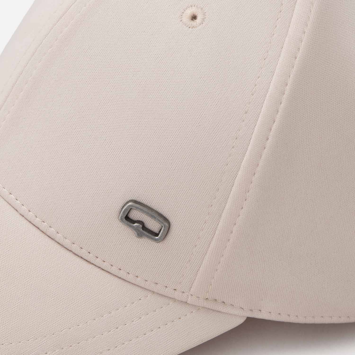 GORRA BEISBOLERA COLOR ARENA