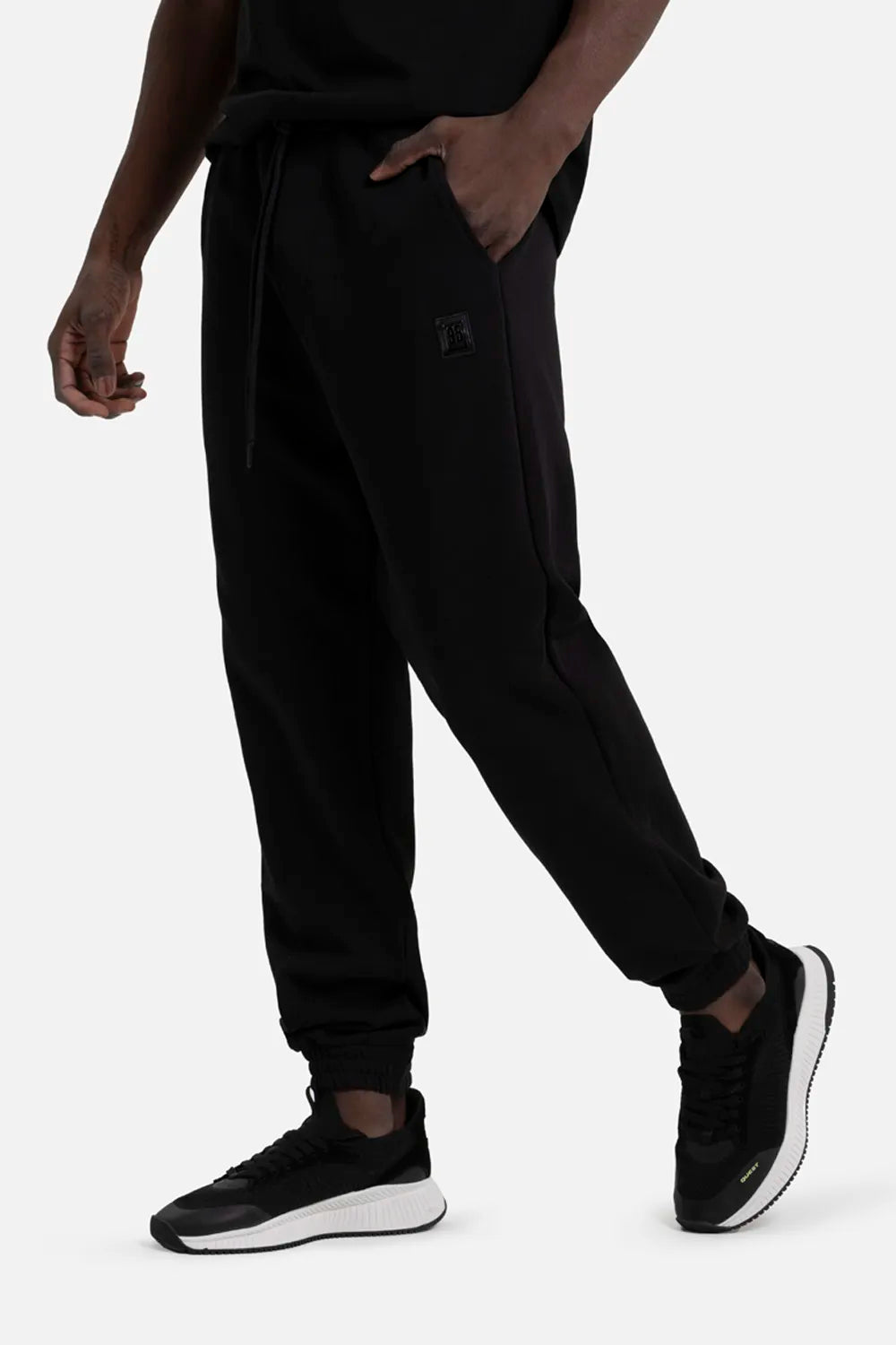 PANTALON JOGGER COLOR NEGRO