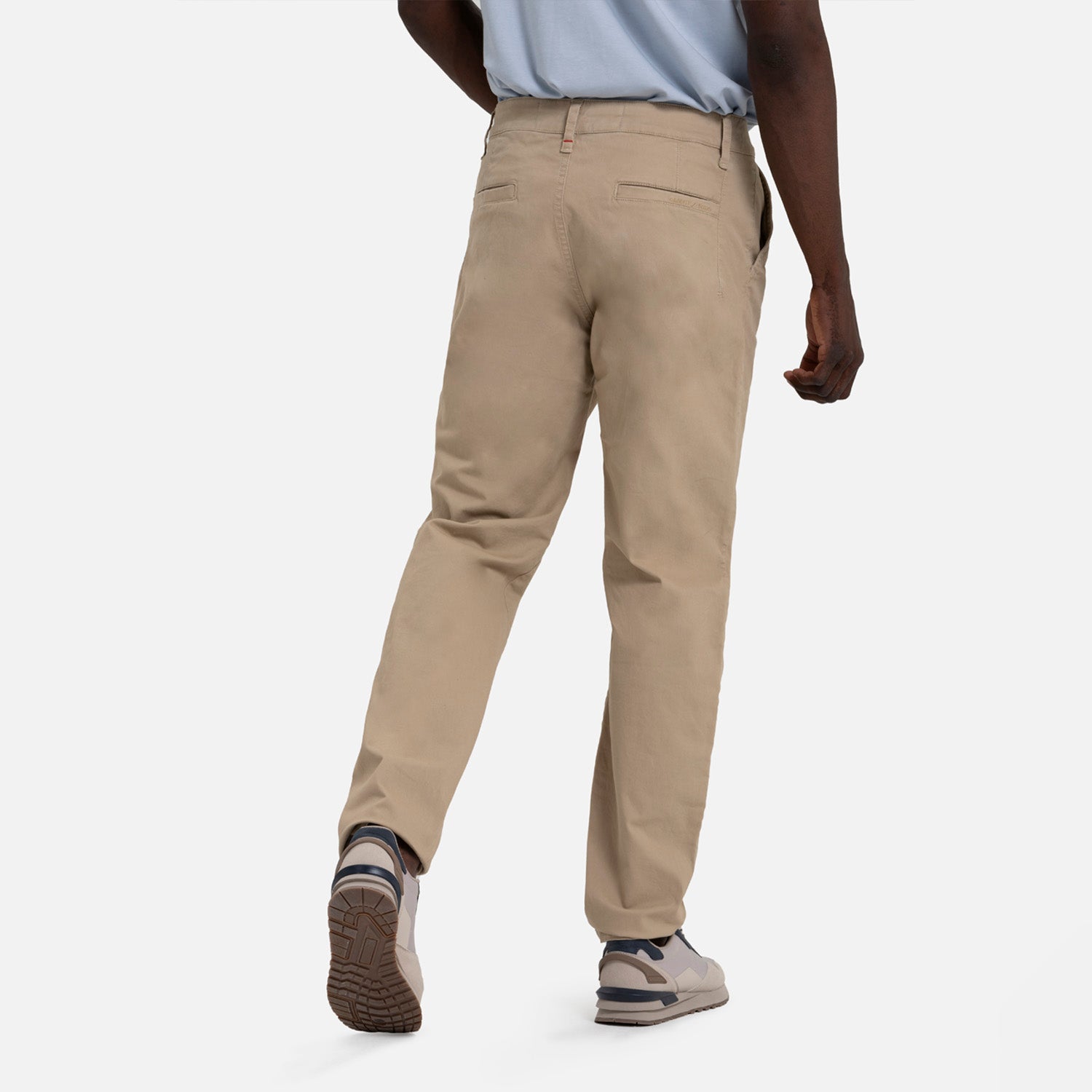 PANTALON TIPO CHINO COLOR BEIGE