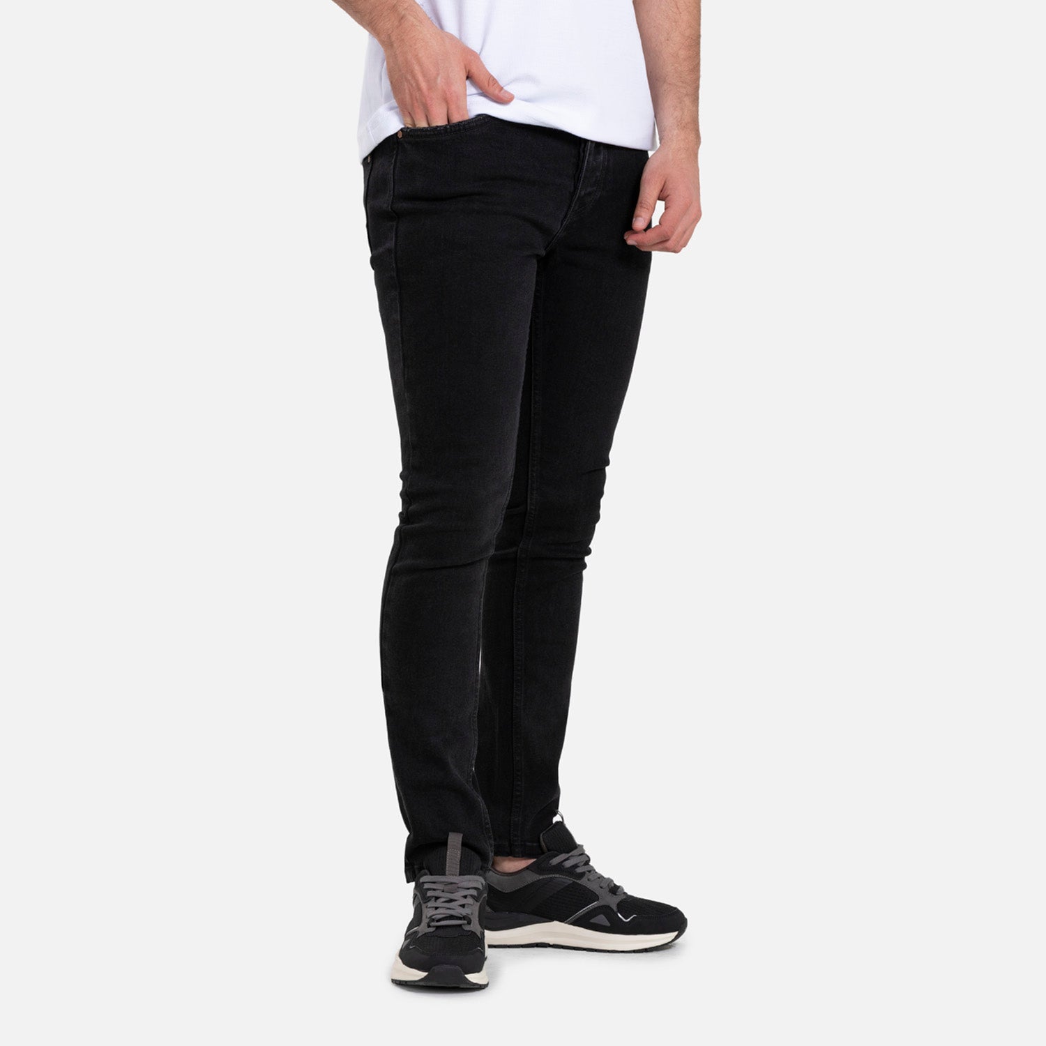 JEANS 5 BOLSILLOS COLOR NEGRO