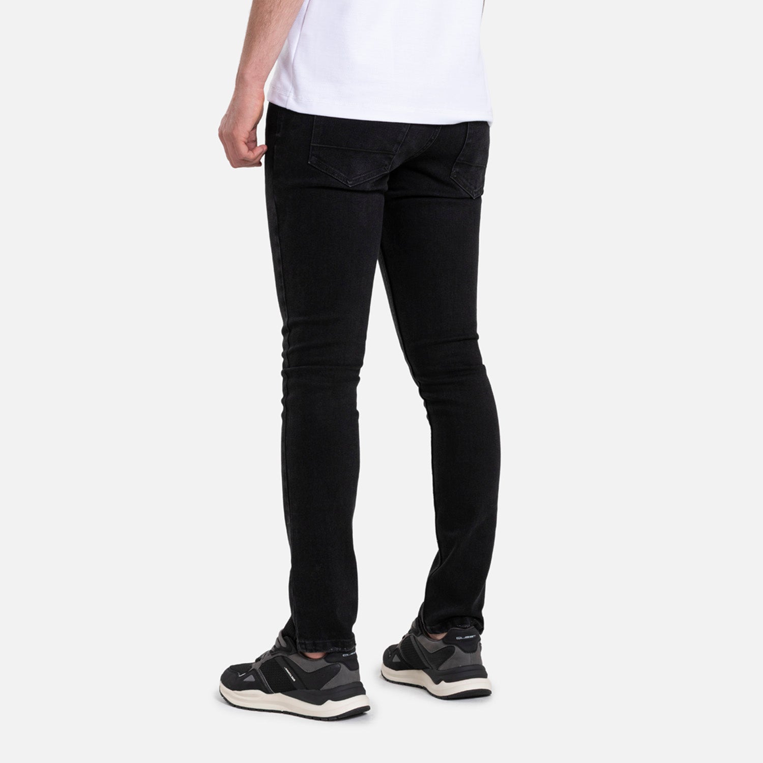 JEANS 5 BOLSILLOS COLOR NEGRO