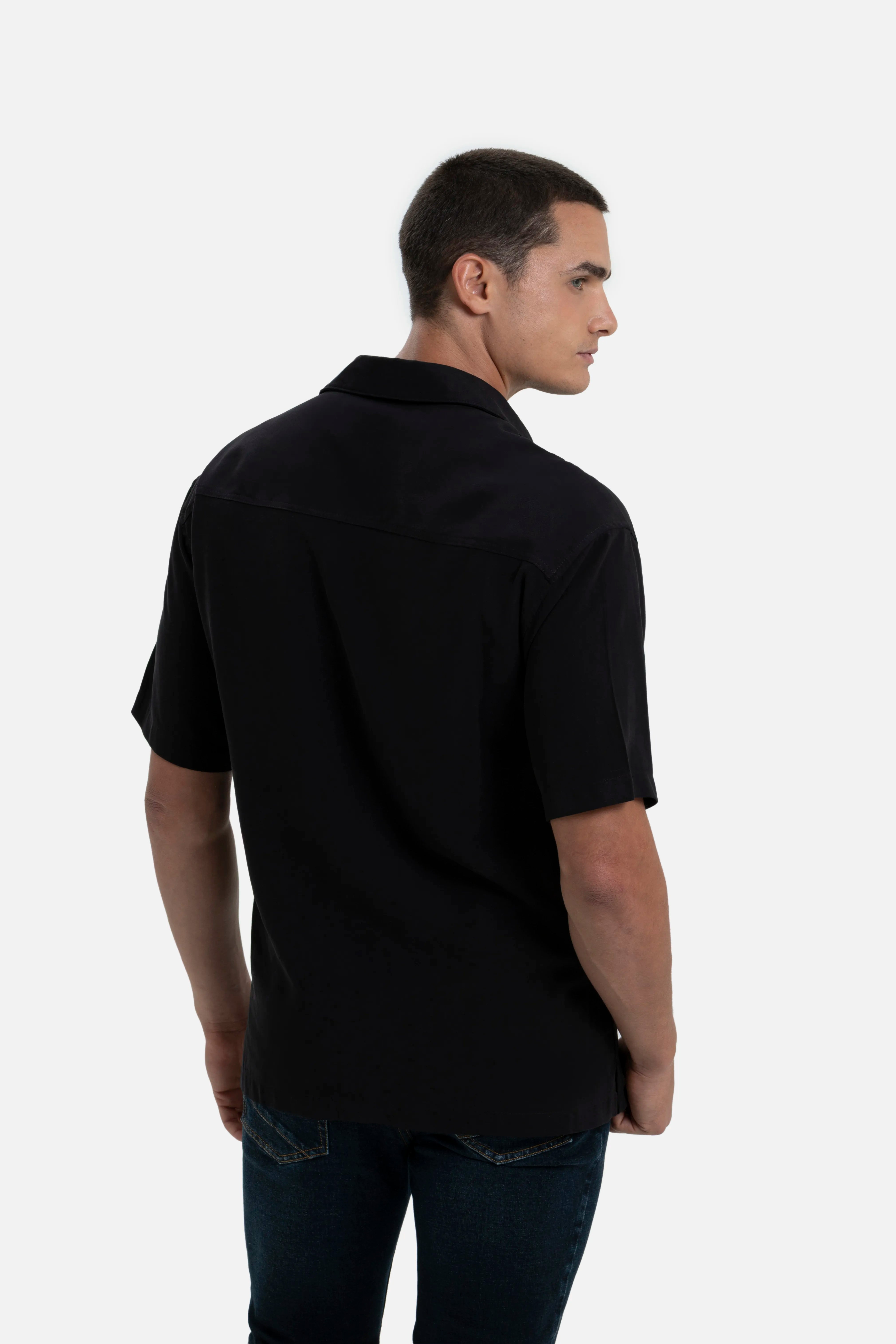 CAMISA MANGA CORTA COLOR NEGRO