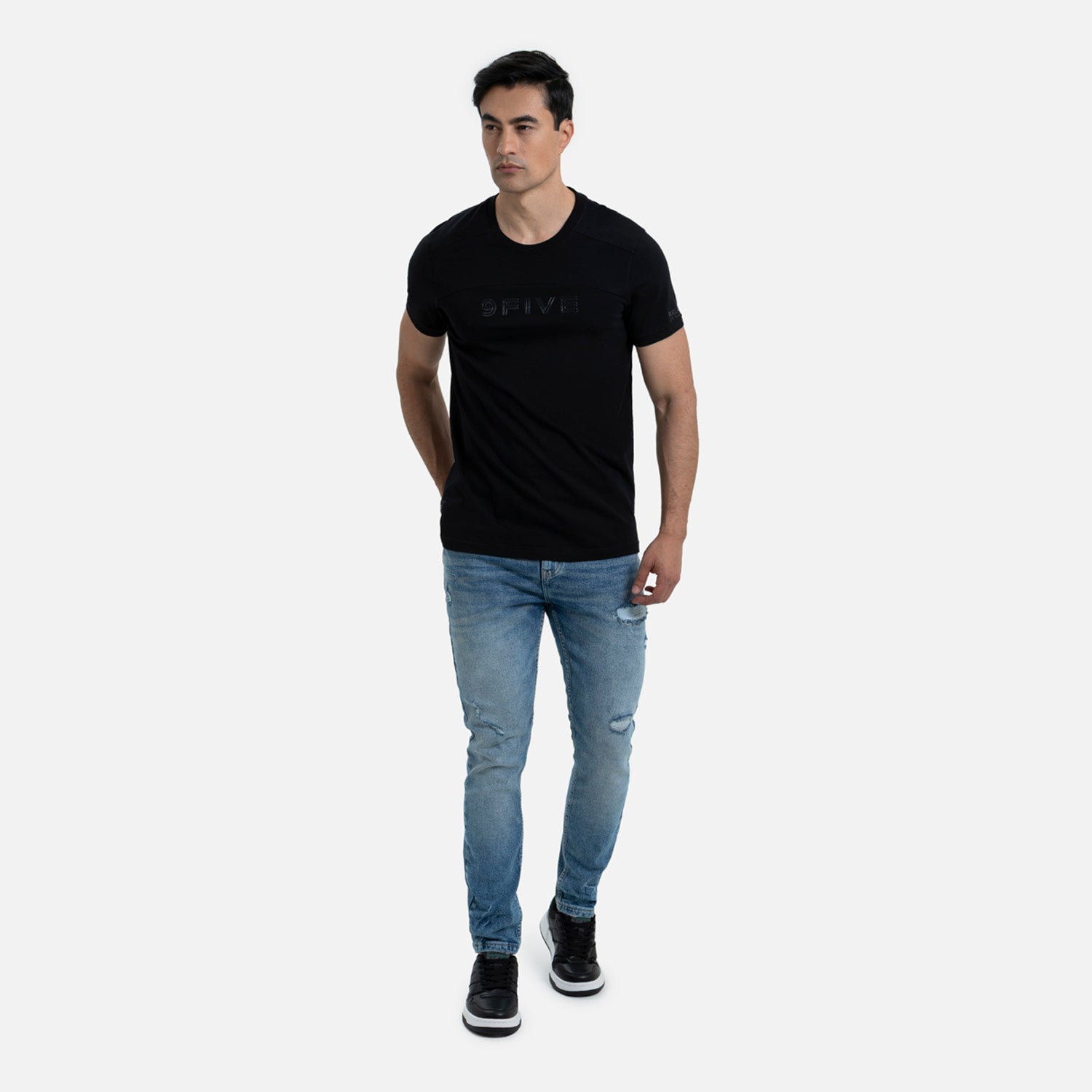 PLAYERA MANGA CORTA COLOR NEGRO