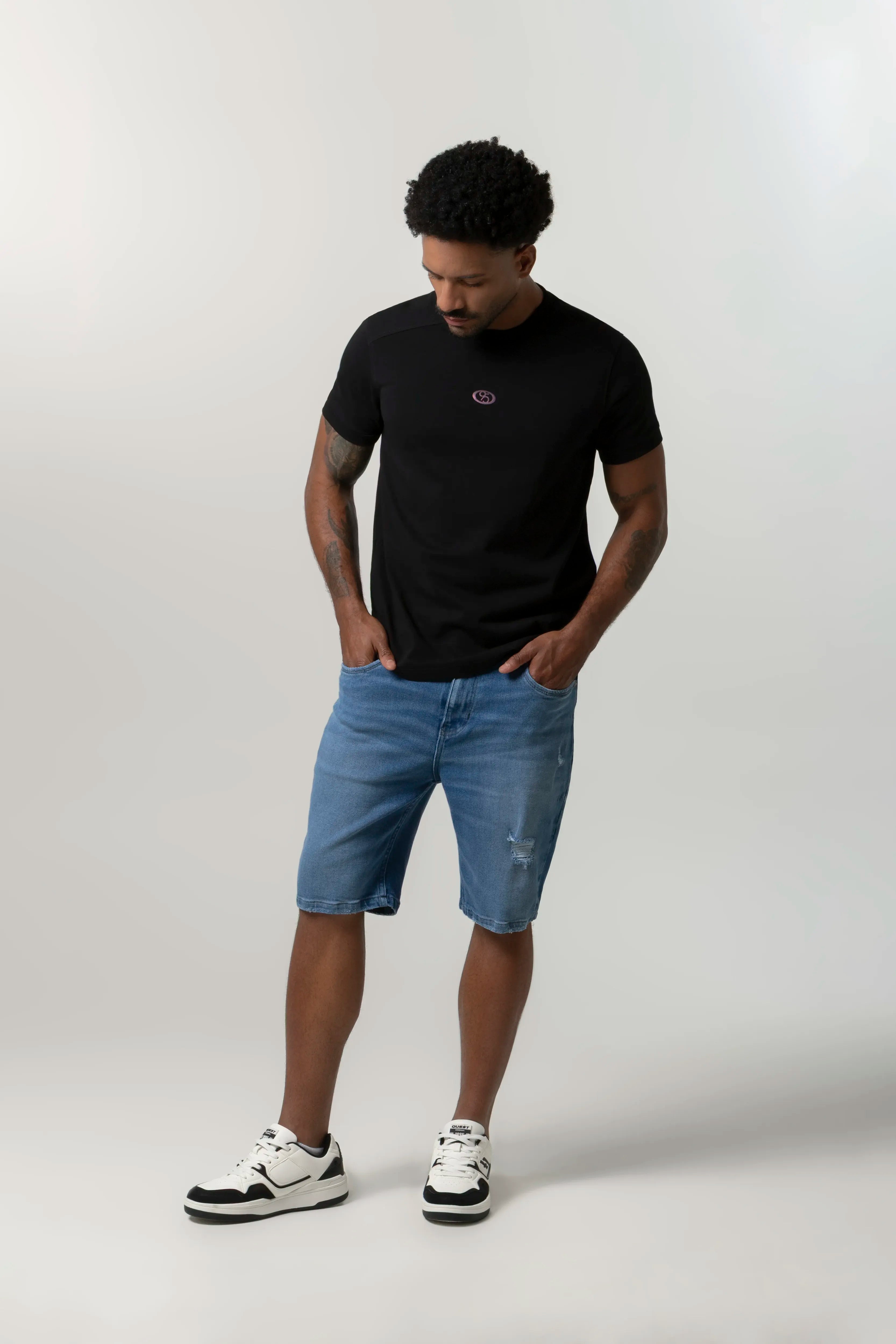 PLAYERA MANGA CORTA COLOR NEGRO