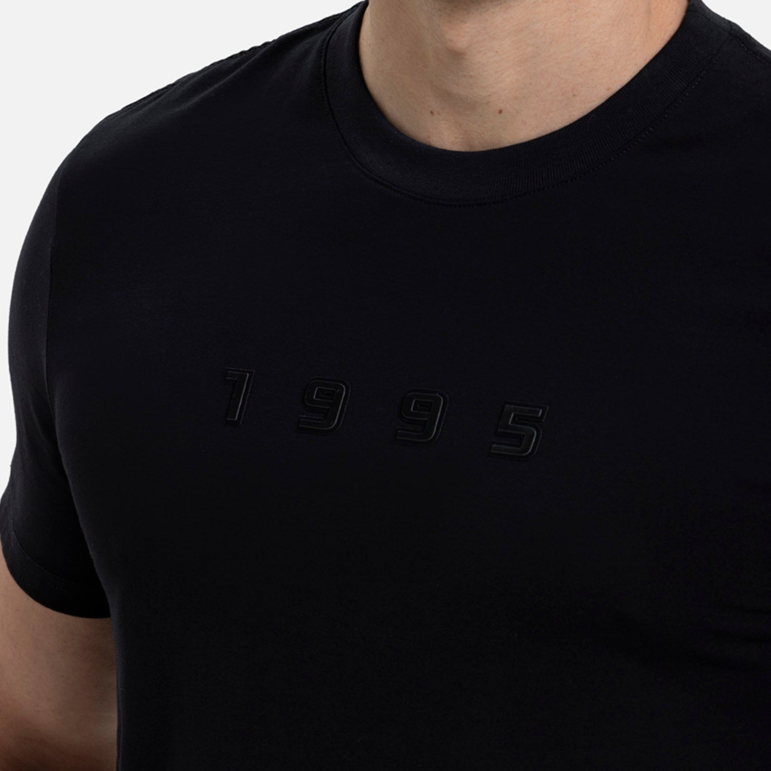 PLAYERA PREMIUM MANGA CORTA COLOR NEGRO