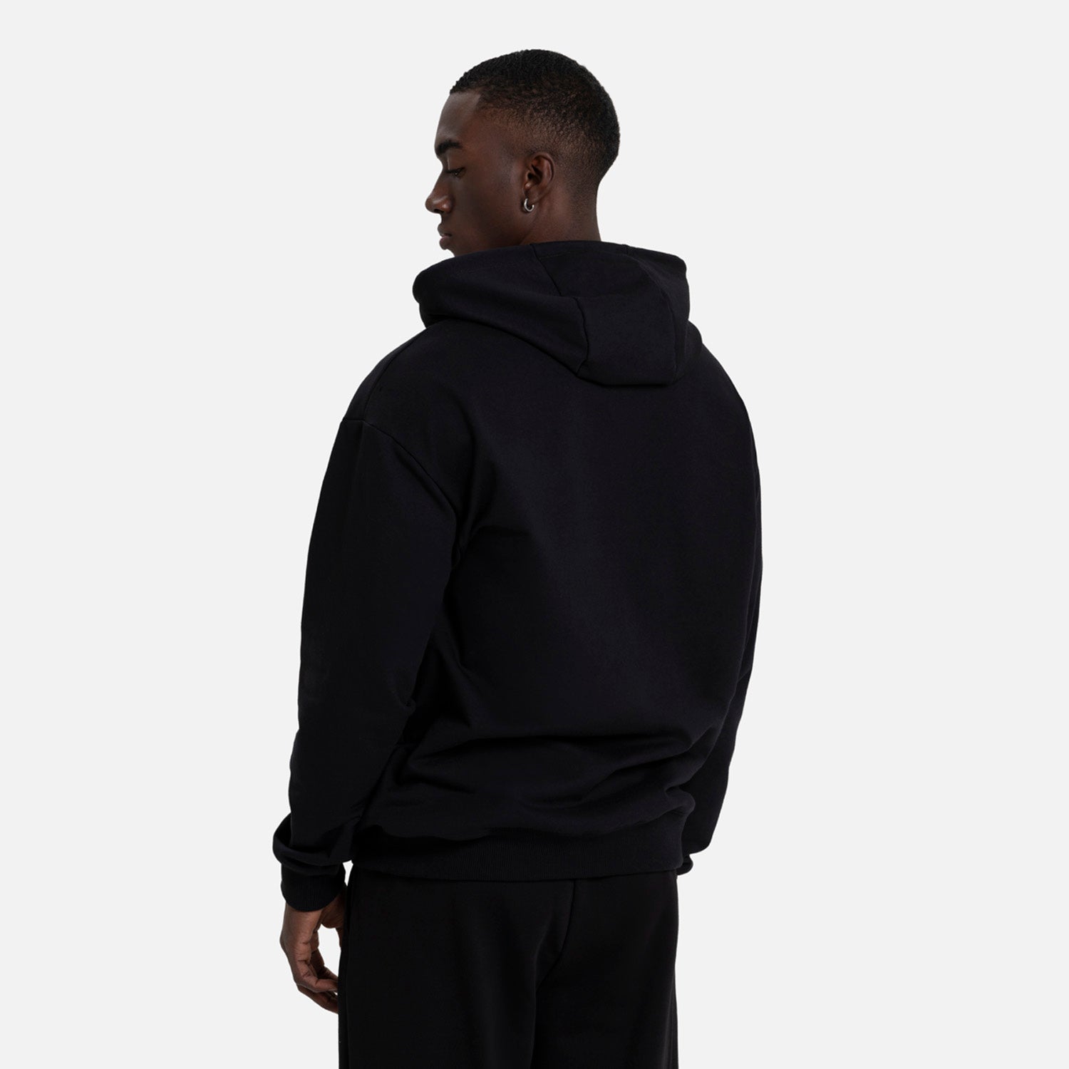 SUDADERA CERRADO COLOR NEGRO