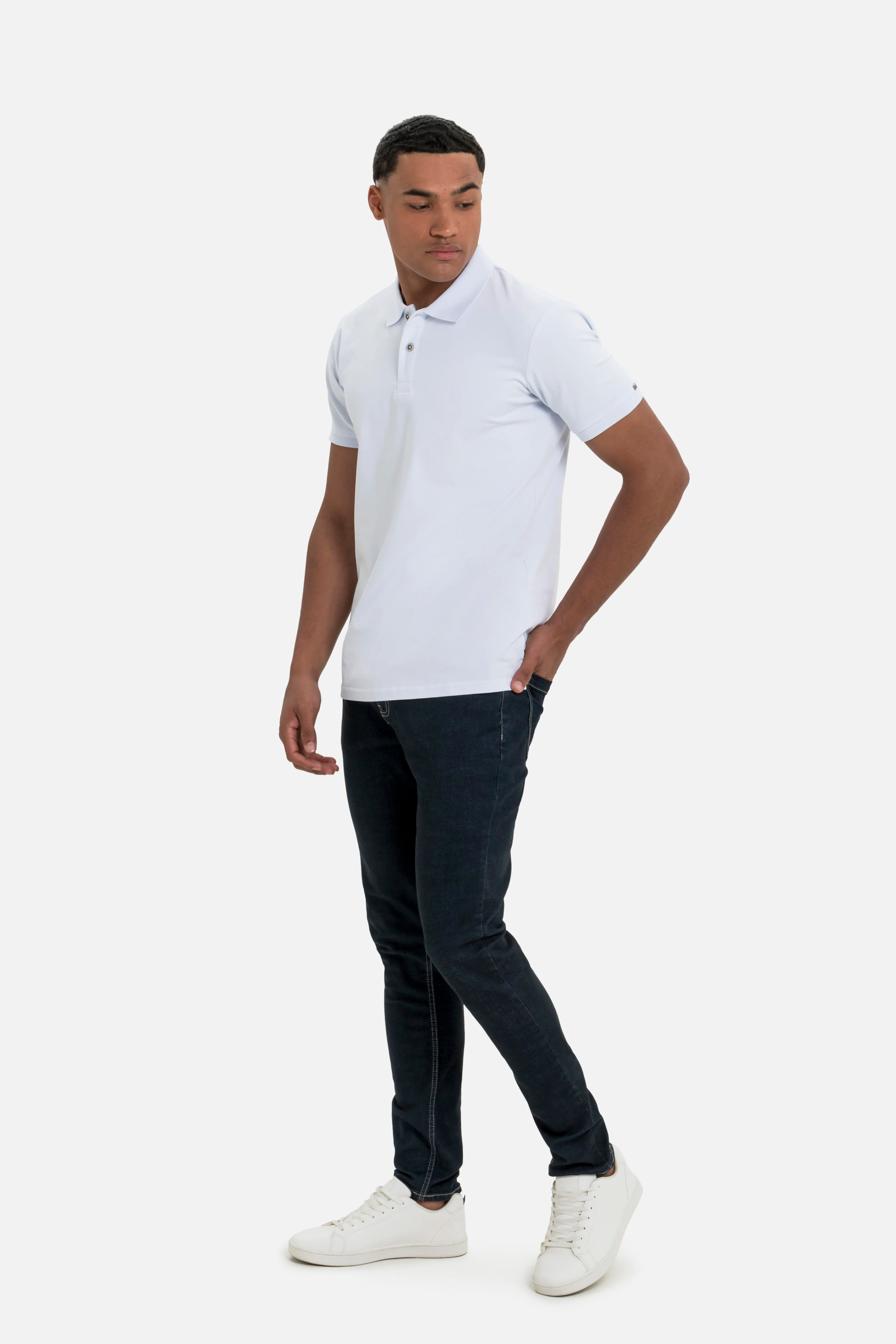 POLO MANGA CORTA COLOR BLANCO OPTICO