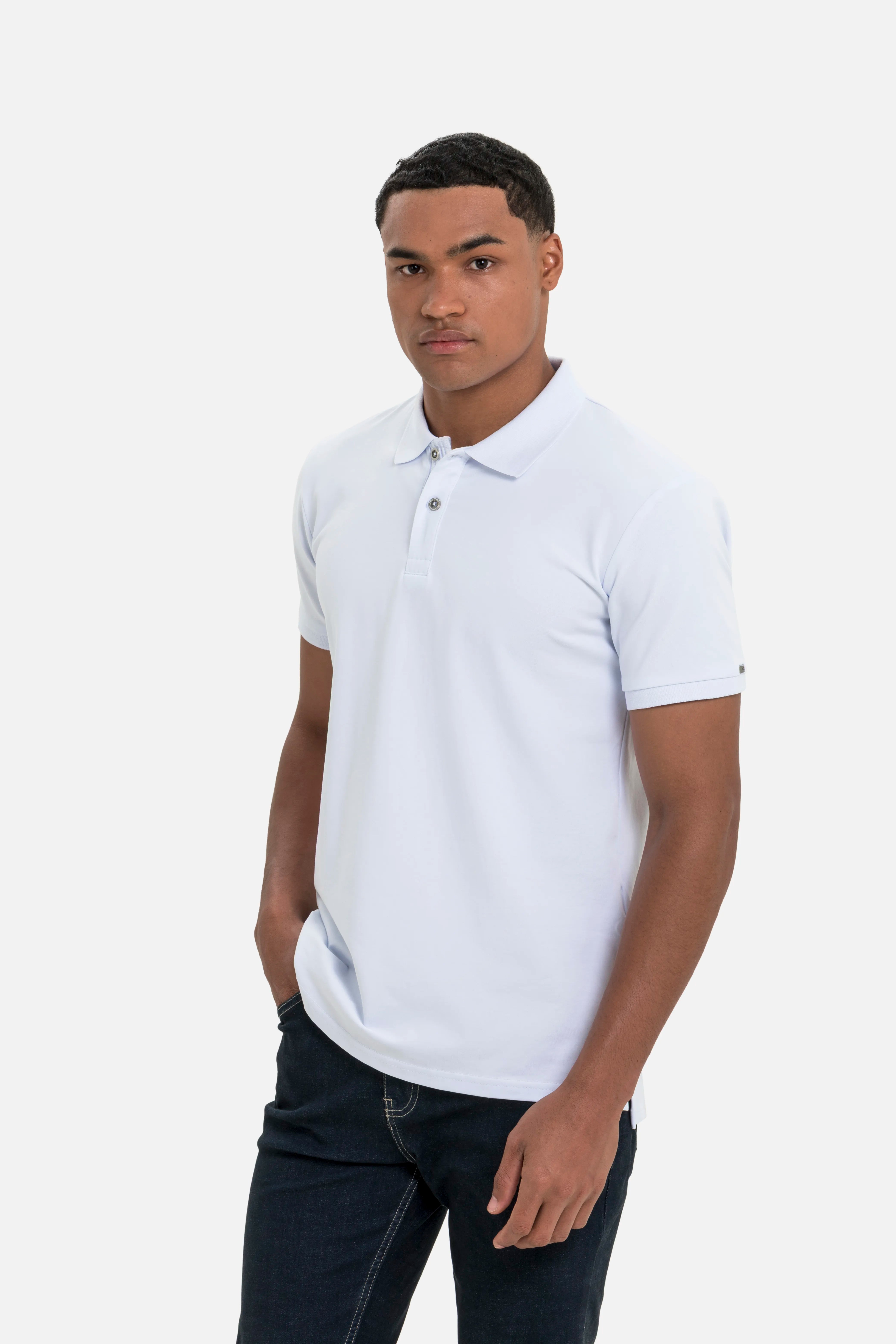 POLO MANGA CORTA COLOR BLANCO OPTICO