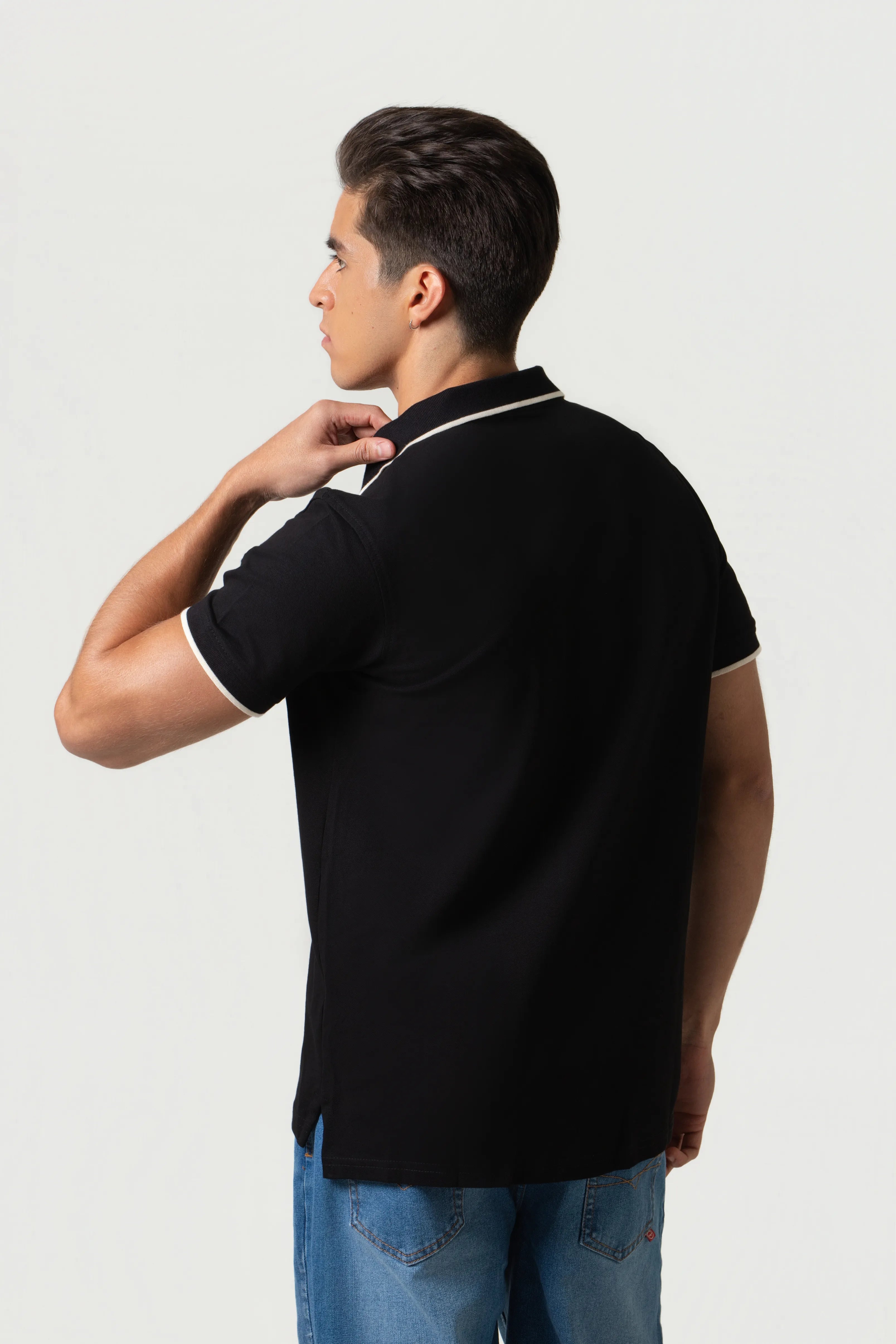 POLO TIPPING COLOR NEGRO-IVORY MARFIL