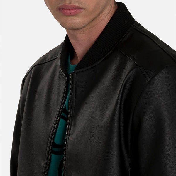 CHAMARRA BOMBER COLOR NEGRO