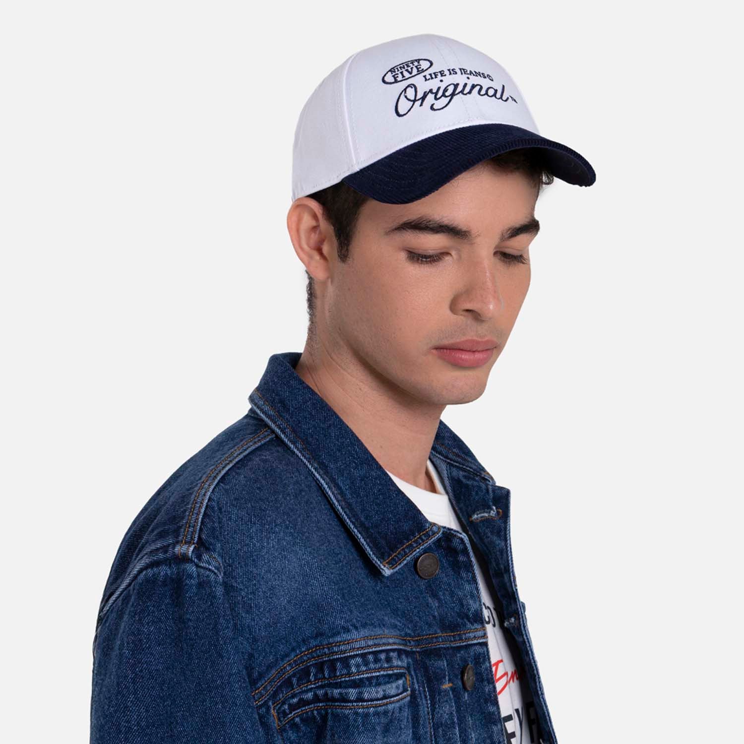 GORRA BEISBOLERA COLOR BLANCO OPTICO