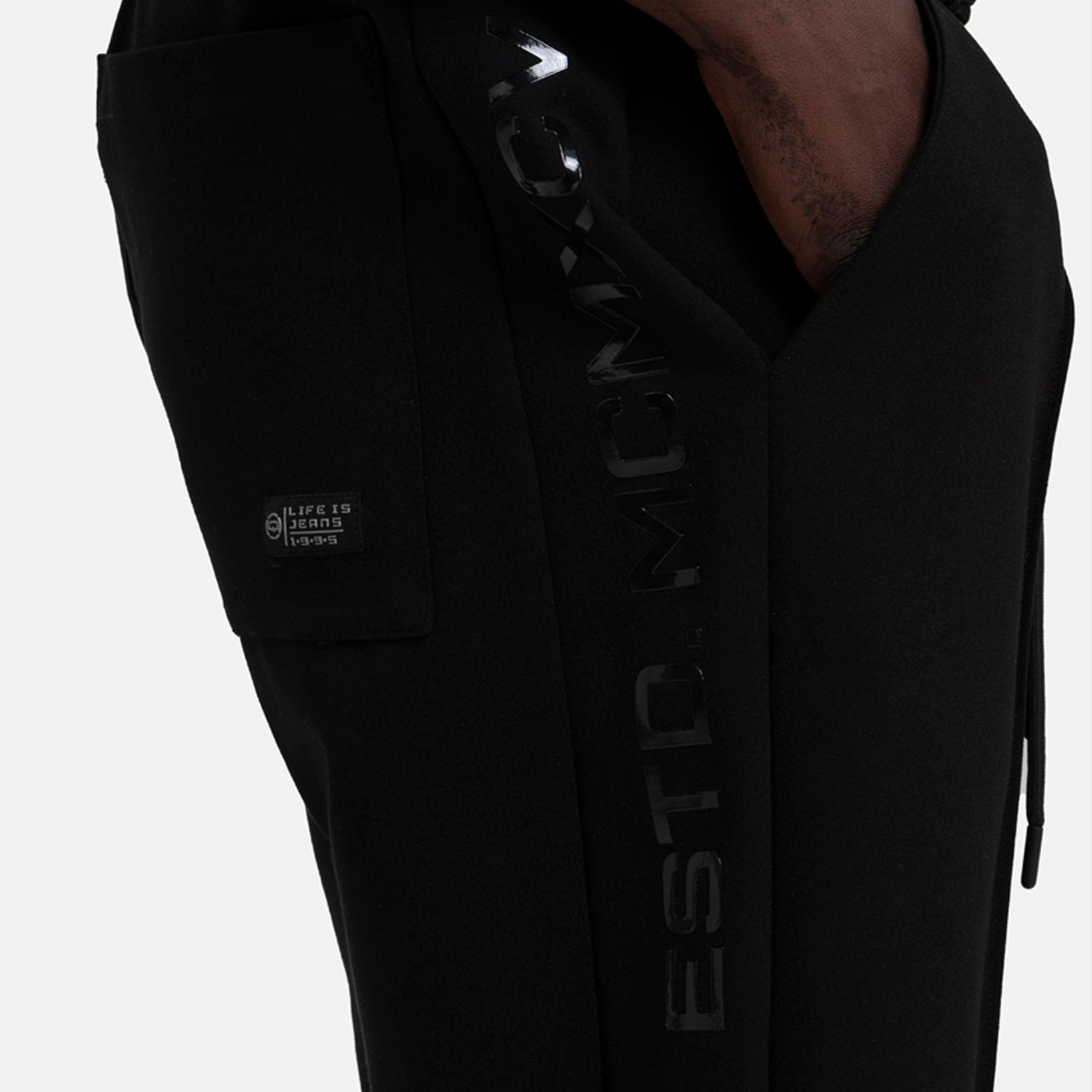 PANTALON TIPO CHINO COLOR NEGRO