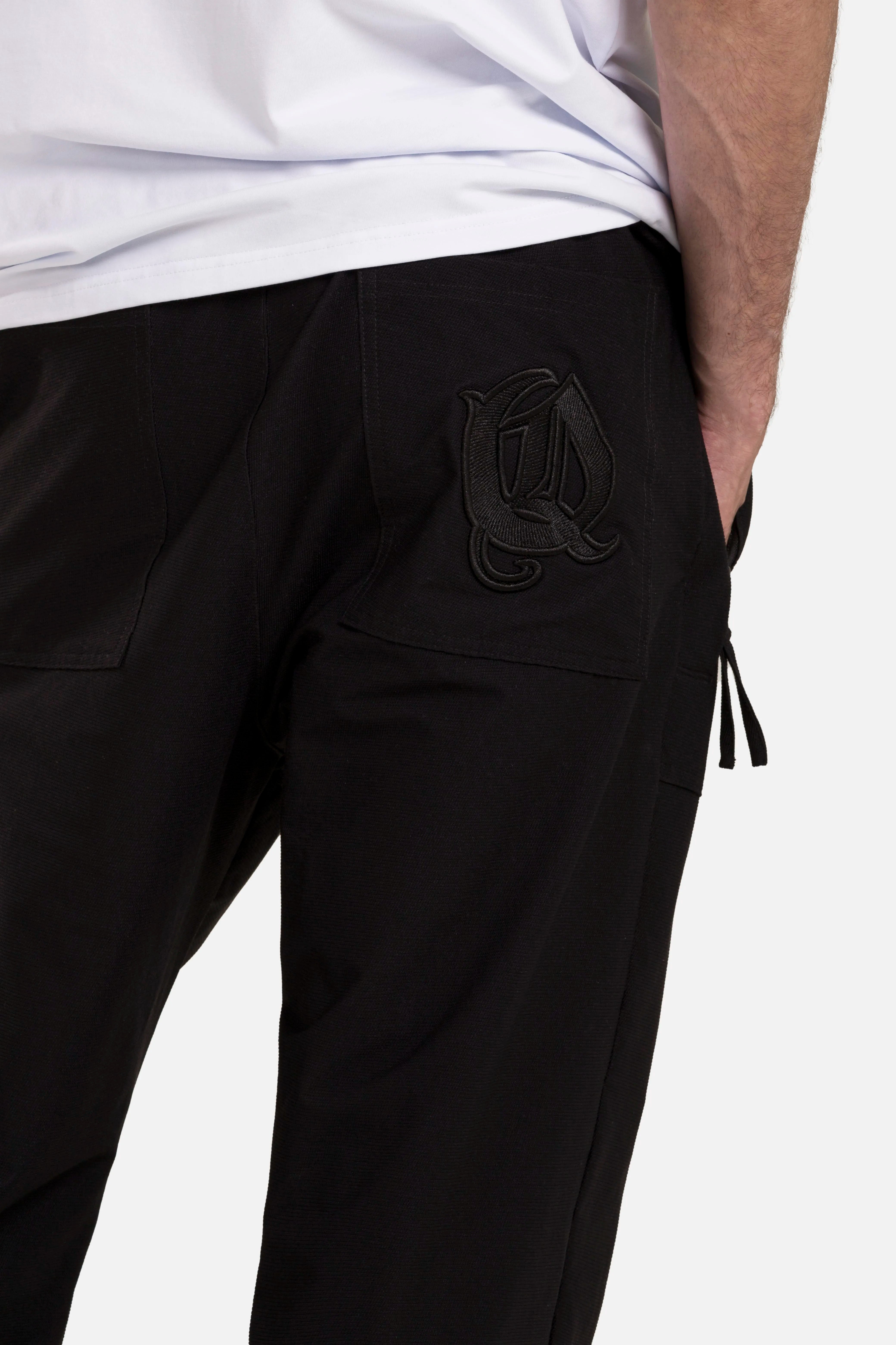 PANTALON JOGGER COLOR NEGRO