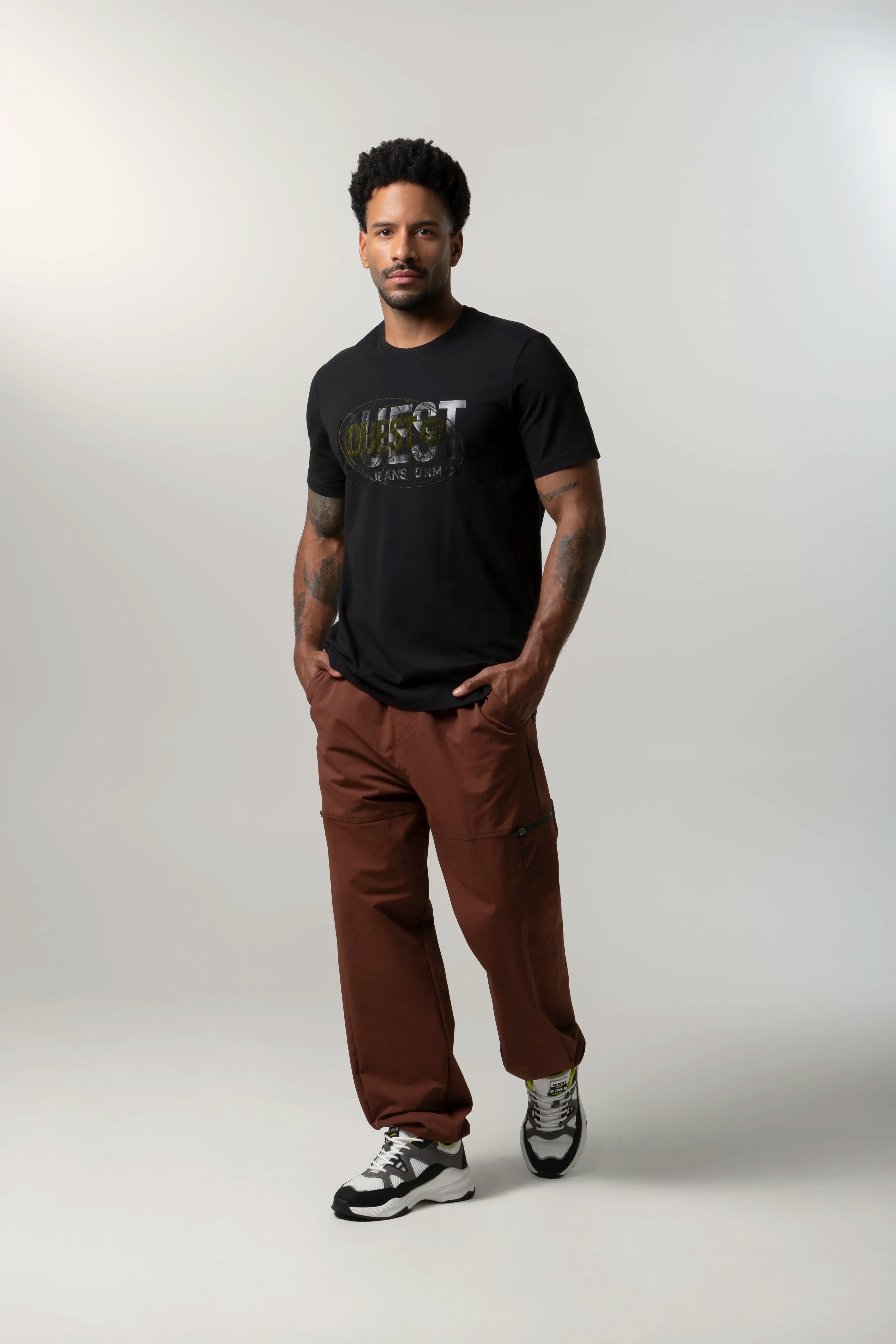 PANTALON SUDADERA COLOR BRUNETTE