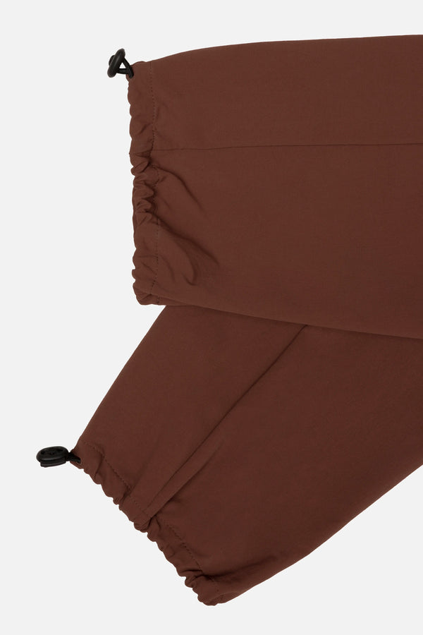 PANTALON SUDADERA COLOR BRUNETTE
