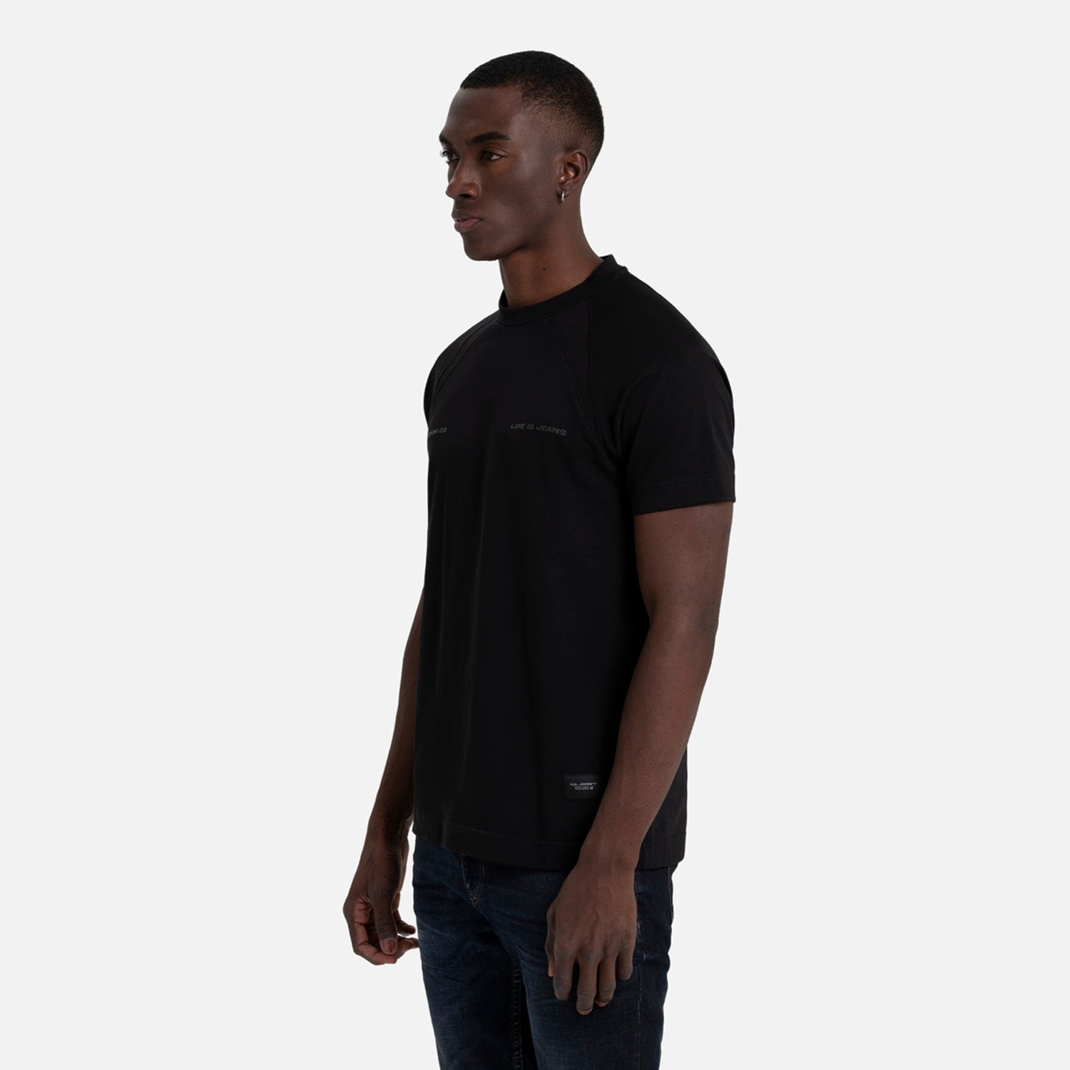 PLAYERA MANGA CORTA COLOR NEGRO