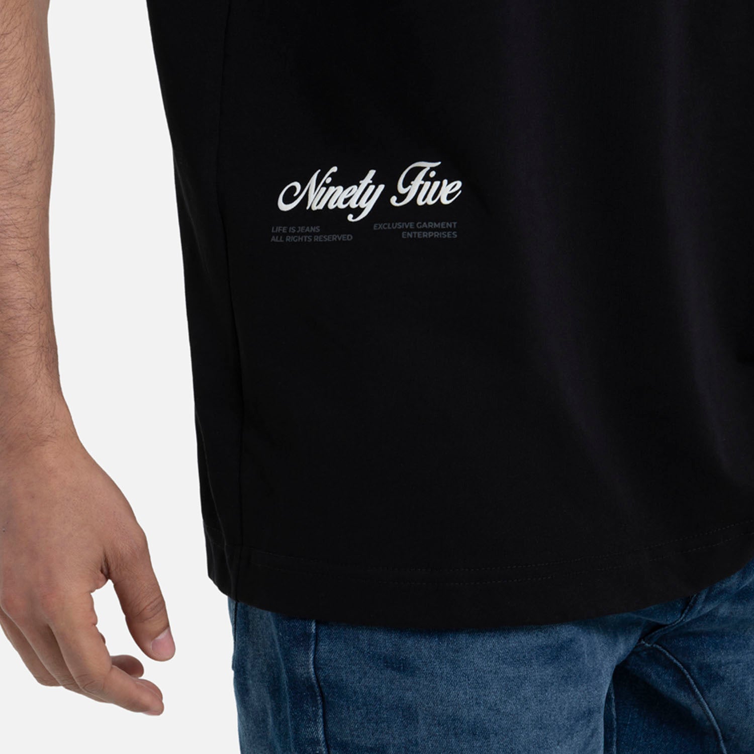 PLAYERA MANGA CORTA COLOR NEGRO