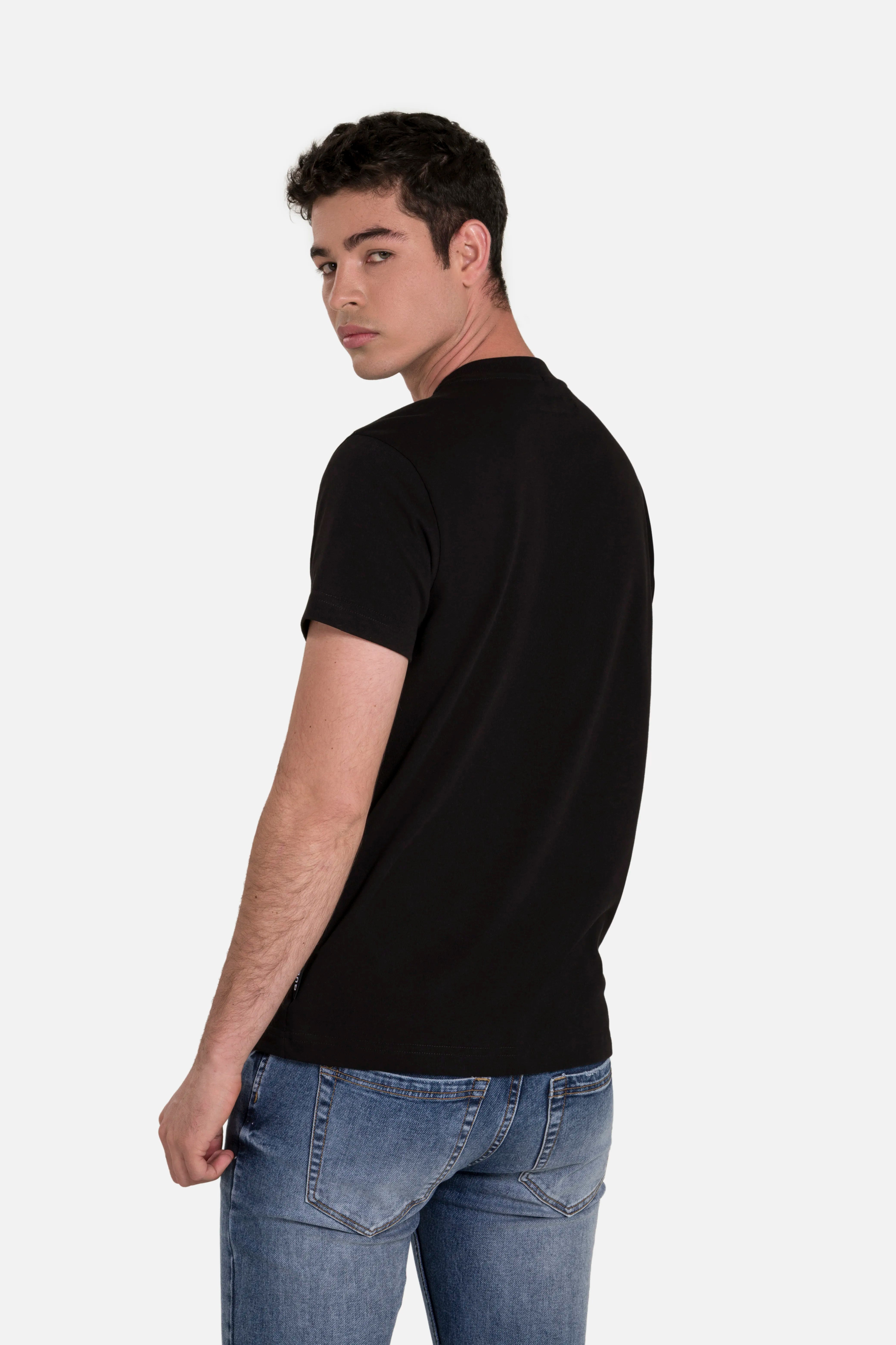 PLAYERA MANGA CORTA COLOR NEGRO