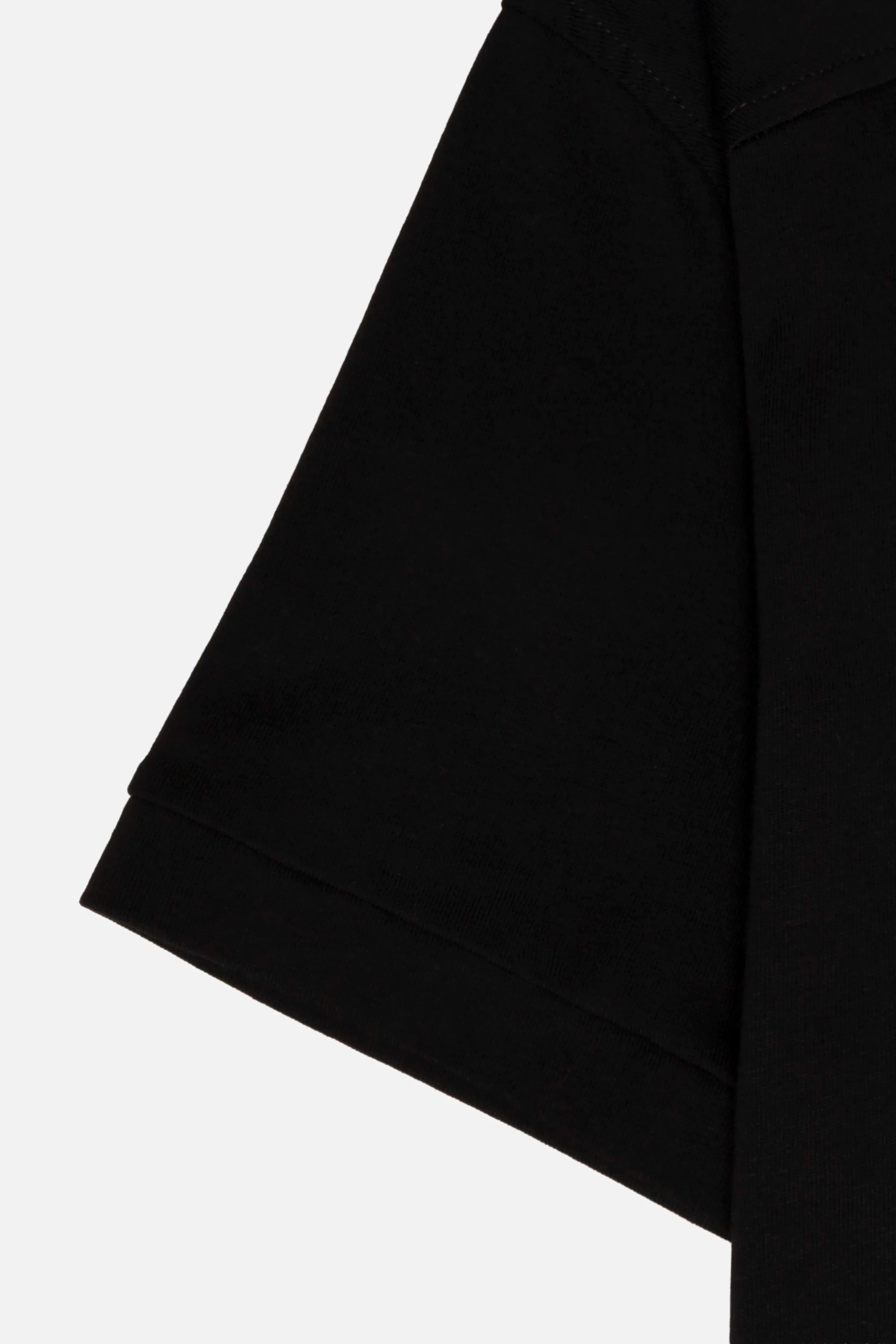 PLAYERA MANGA CORTA COLOR NEGRO
