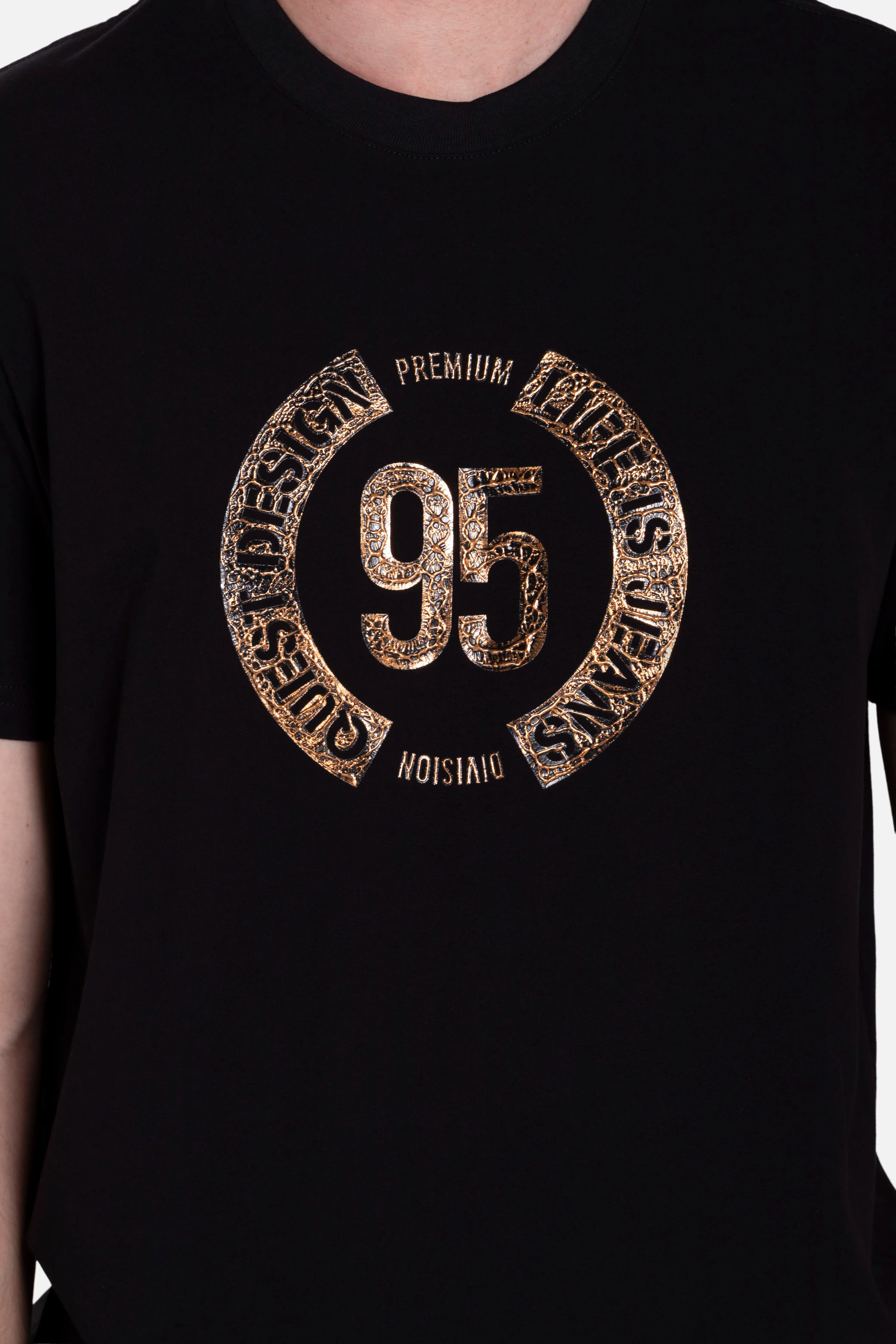 PLAYERA PREMIUM MANGA CORTA COLOR NEGRO