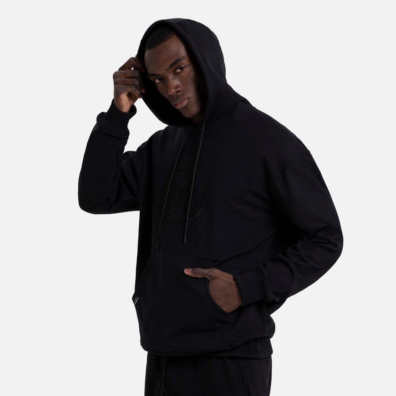 SUDADERA CERRADO COLOR NEGRO