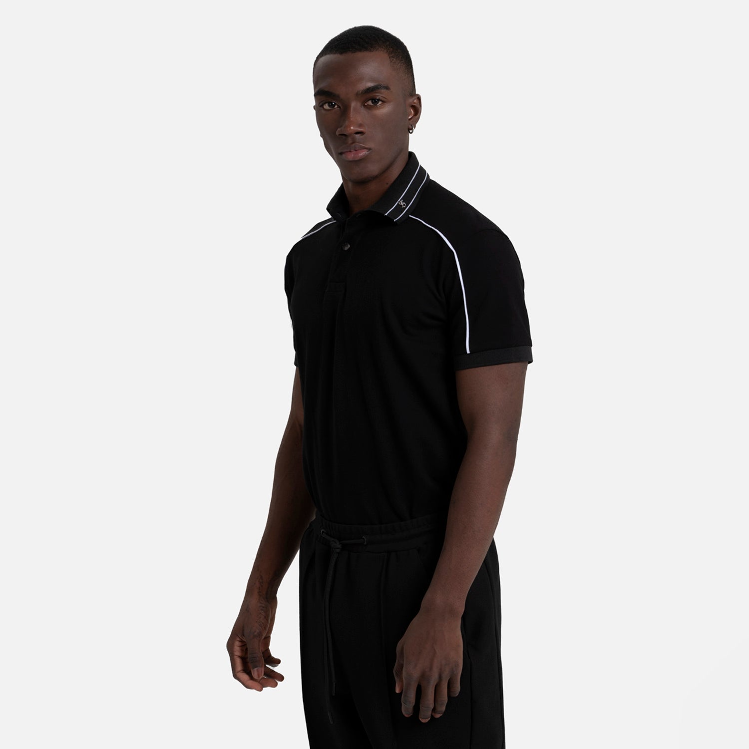 POLO MANGA CORTA COLOR NEGRO