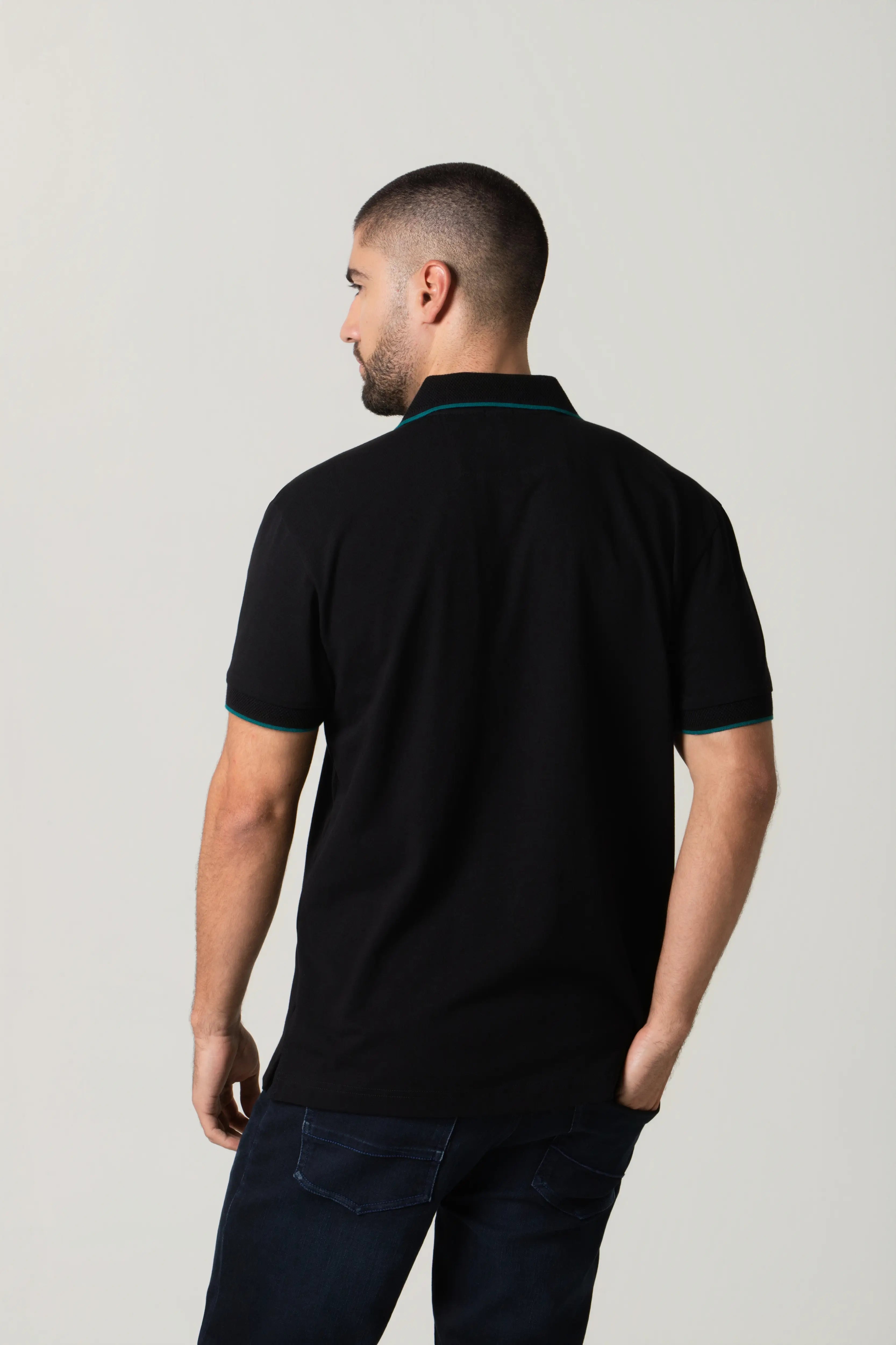 POLO MANGA CORTA COLOR NEGRO