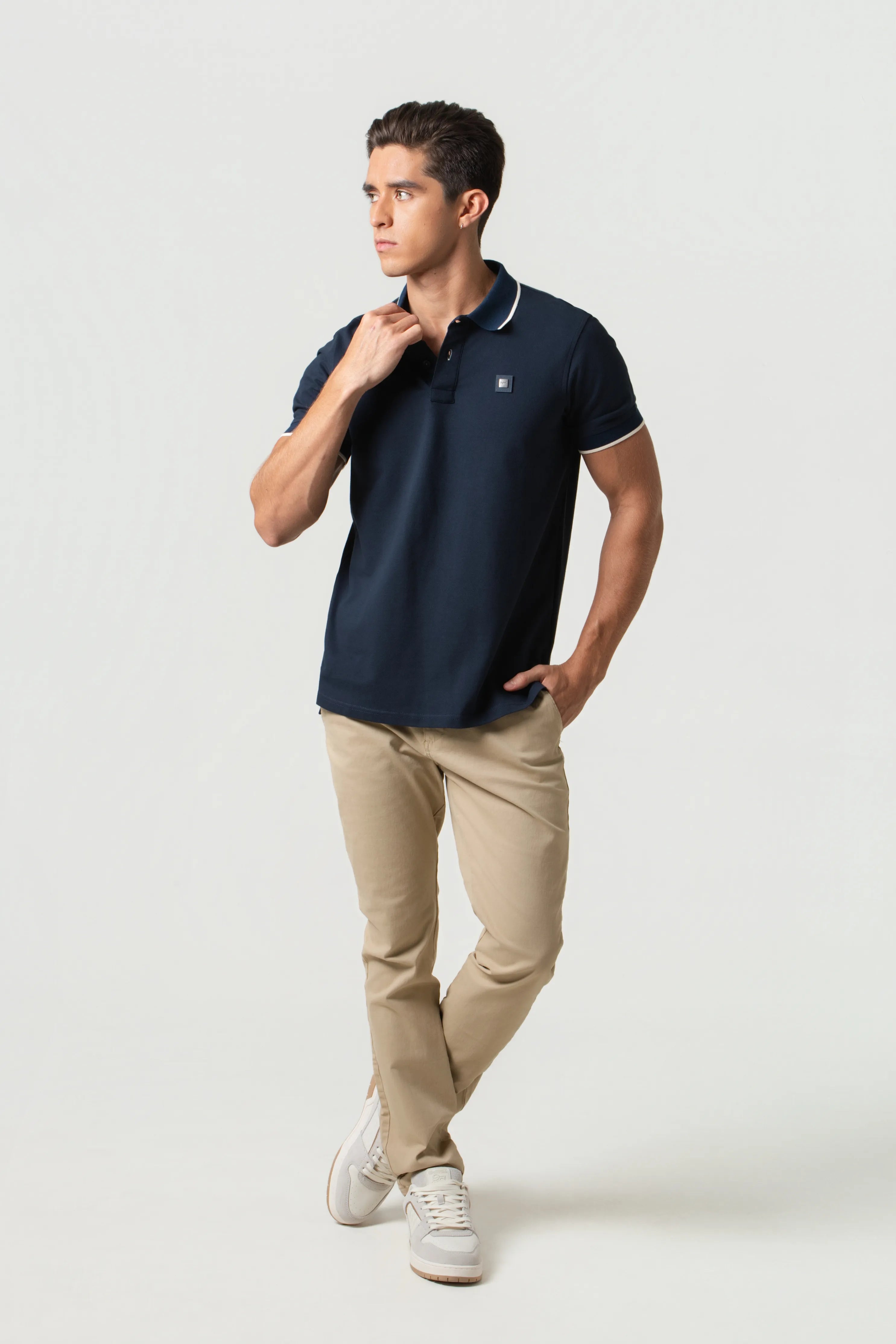 POLO TIPPING COLOR AZUL OSCURO - IVORY MARFIL